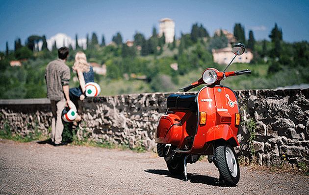 On Vespa through Tuscan Countryside